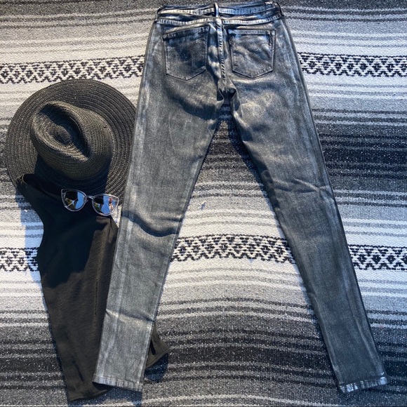 Silver Skinny Levi’s - Picture 2 of 10